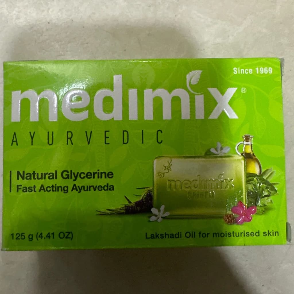 សាប៊ូដុសខ្លួនMedimix (pale green) 