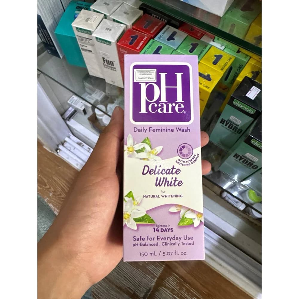 pH Care Delicate White Daily Feminine Wash Whitening feminine wash, 150 mL