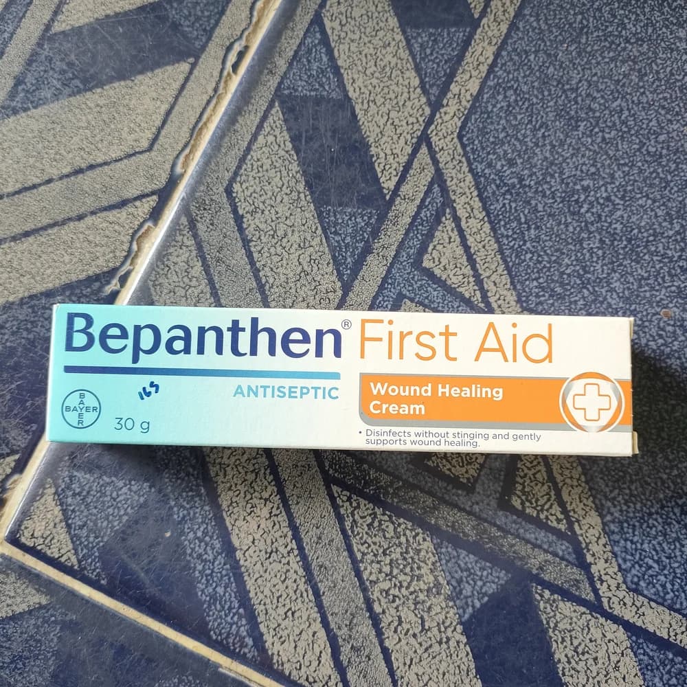 Bepanthen First Aid 50 mg/g dexpanthenol; 5 mg/g chlorhexidine hydrochloride