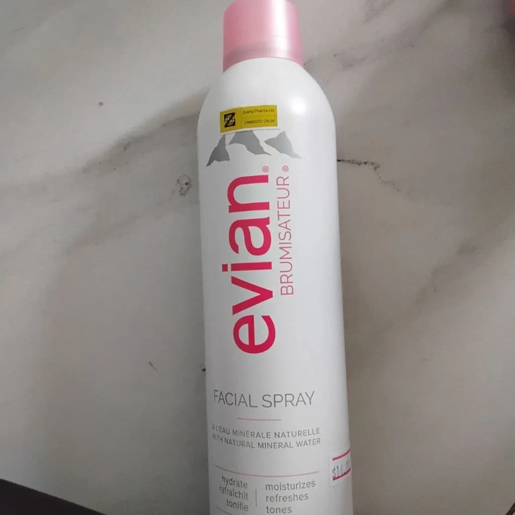 Evian Brumisateur Natural Mineral Water Facial Spray (300 ml) Not available