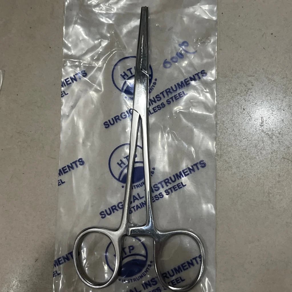 កន្ទ្រៃ surgical instruments 