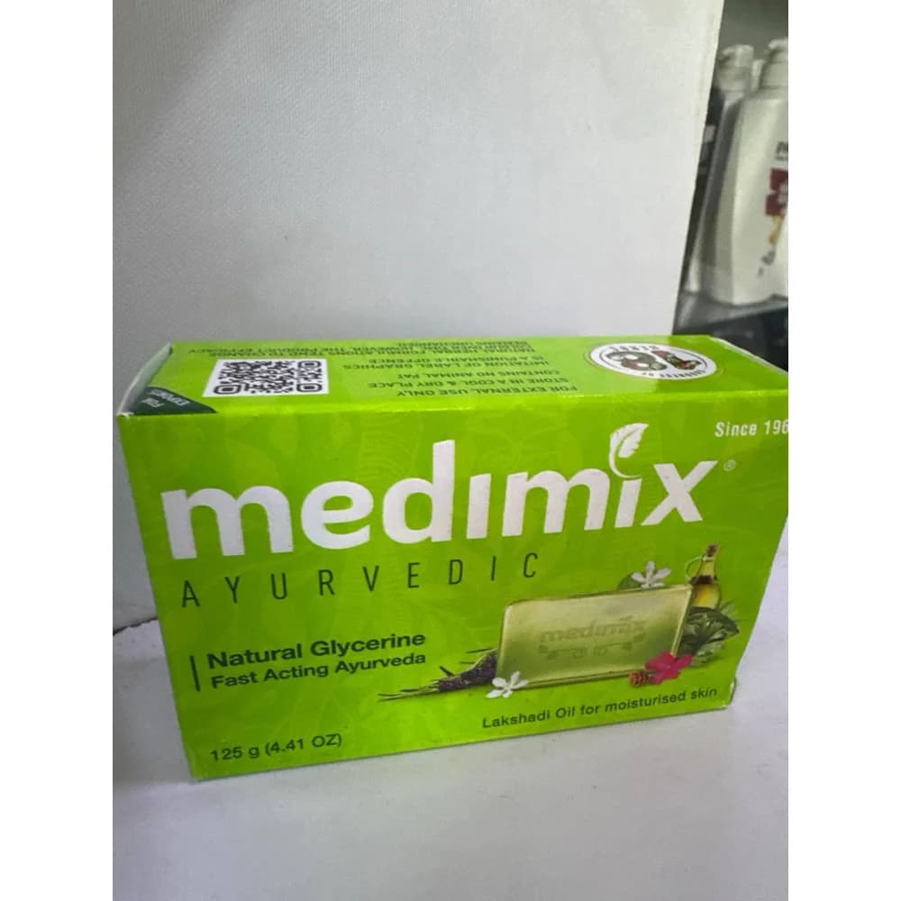 Medimix Ayurvedic Natural Glycerine Lakshadi Oil Soap, 125 g