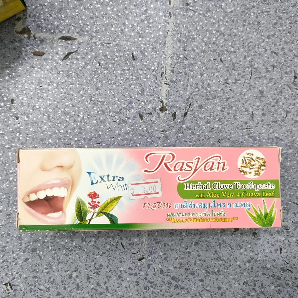 Rasyan Herbal Clove Toothpaste Not available