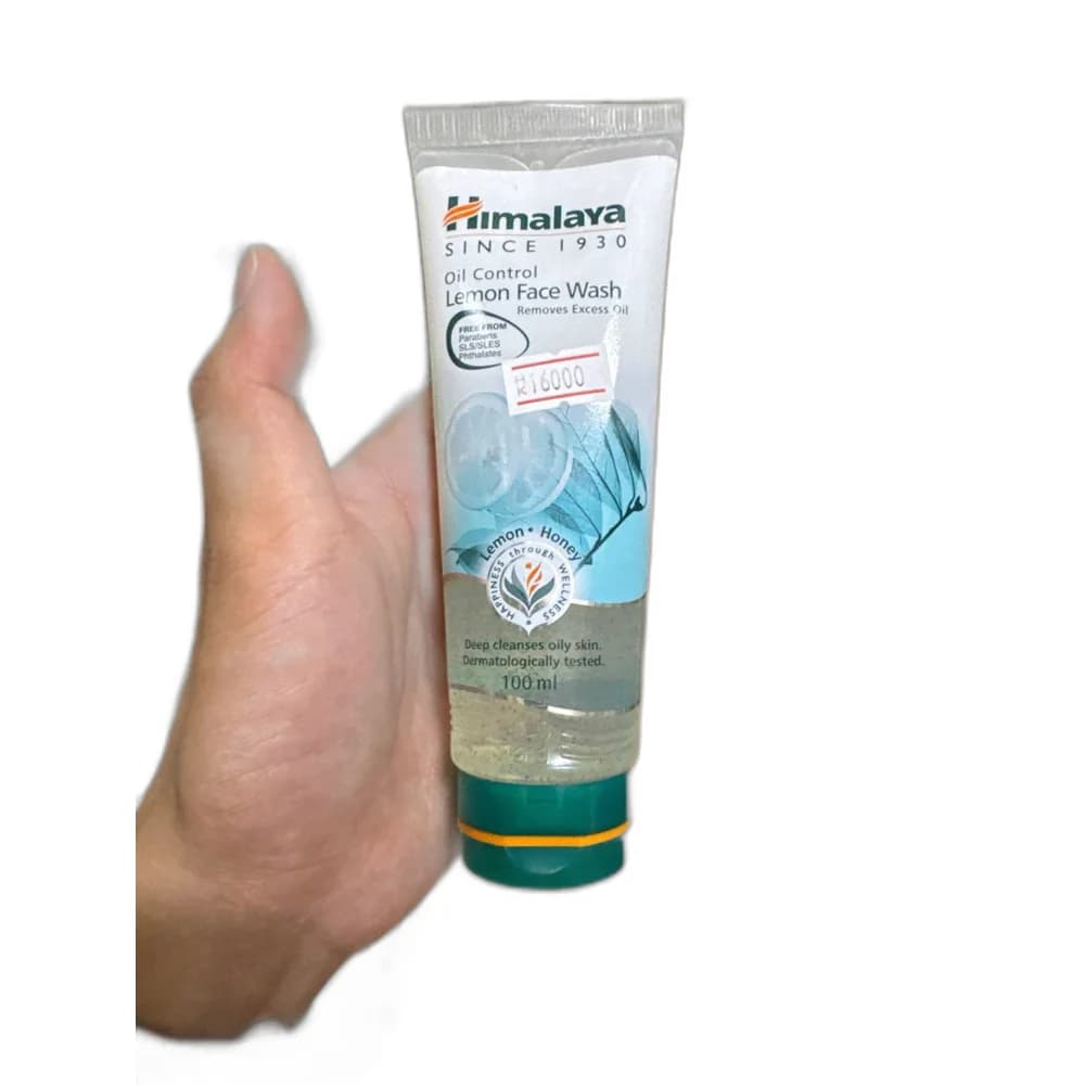 Himalaya Oil Control Lemon Face Wash, 100 mL