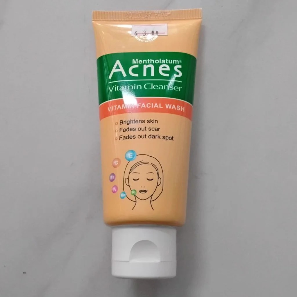 Mentholatum Acnes Vitamin Cleanser 100g - SETHIKA CARE Pharmacy