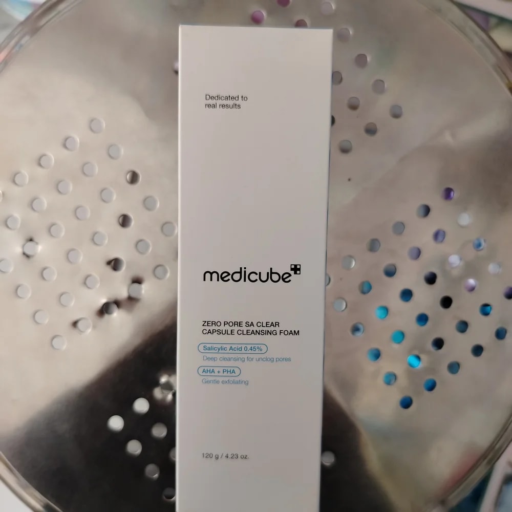 Medicube Zero Pore SA Clear Capsule Cleansing Foam 0.45% salicylic acid - Pharmacy Krech hong