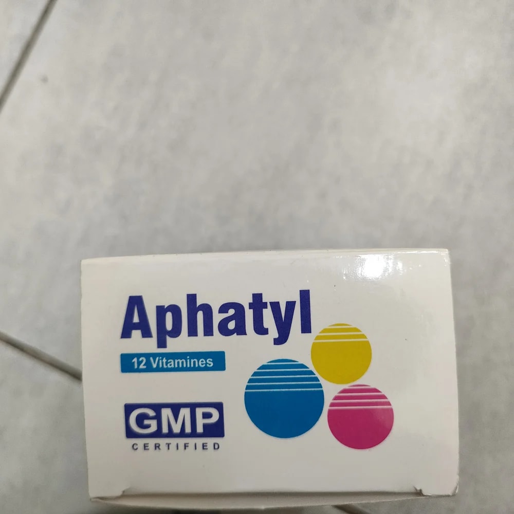 Aphatyl 12 Vitamines Combination of 12 vitamins (formulation per tablet not visible on the photographed panel) - Depot De Pharmacie "A" Kim Houy