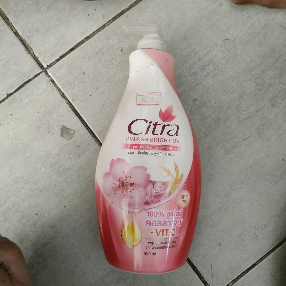 Citra Pinkish Bright UV Body Lotion Apply liberally to clean skin daily, especially before sun exposure. - Depot De Pharmacie "A" Kim Houy