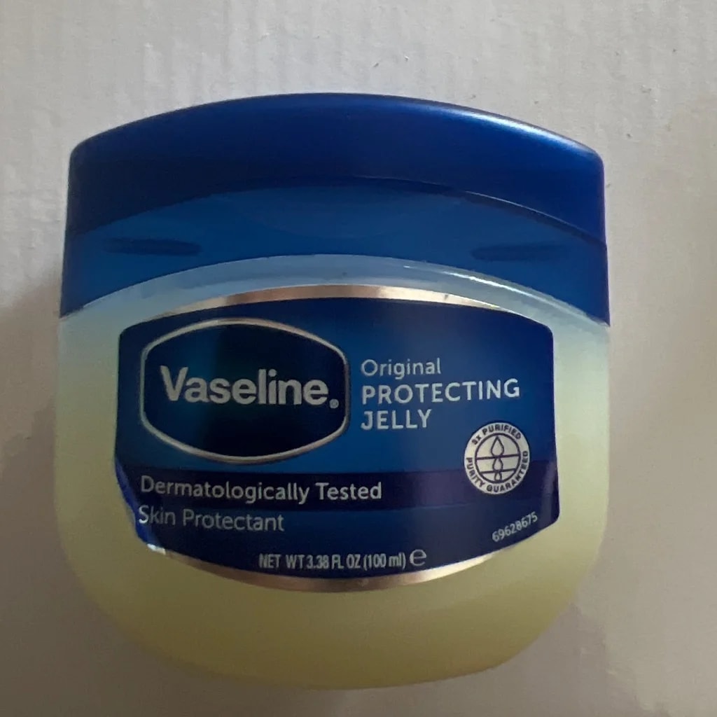 Vaseline 100ml - PONLEU DOUNG DARA PHARMACY