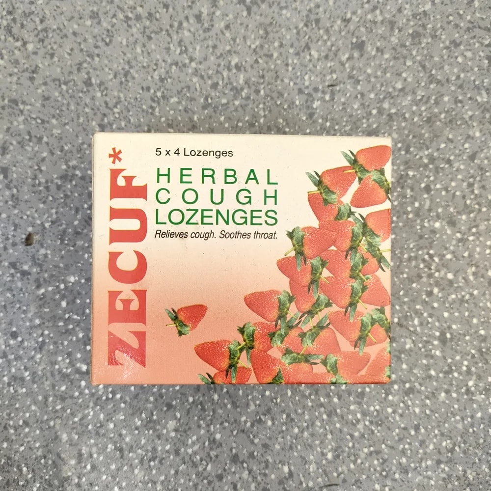 Zecuf Herbal Cough Lozenges (Strawberry) Per lozenge: Glycyrrhiza glabra 15 mg, Zingiber officinale 10 mg, Emblica officinalis 10 mg, Menthol 7 mg - Depot De Pharmacie "A" Kim Houy
