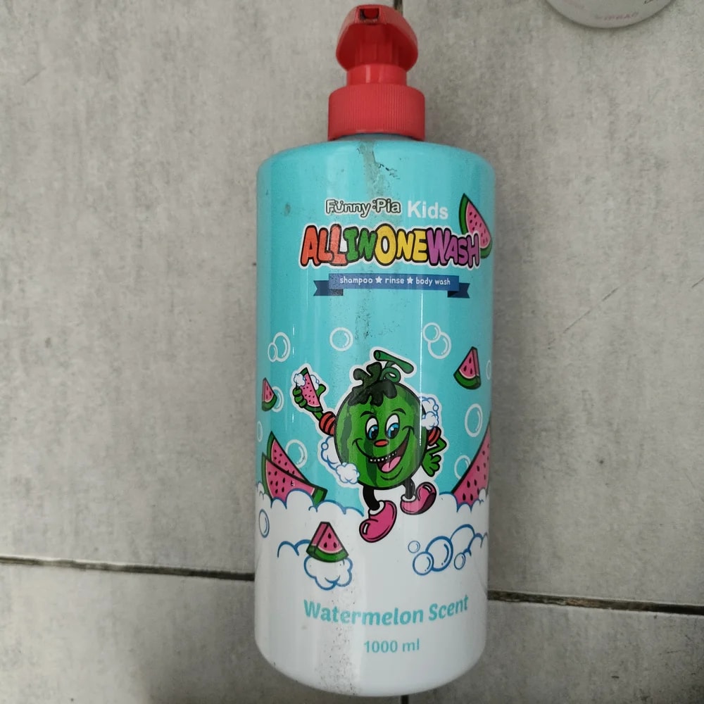 Funny Pia Kids All-in-One Wash (Watermelon Scent) 1000 mL per bottle - Depot De Pharmacie "A" Kim Houy