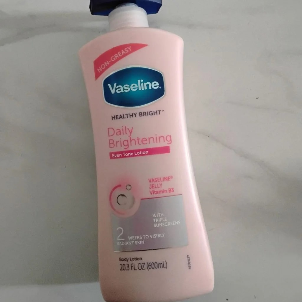 Vaseline Healthy Bright Daily Brightening Lotion Not available - SETHIKA CARE Pharmacy