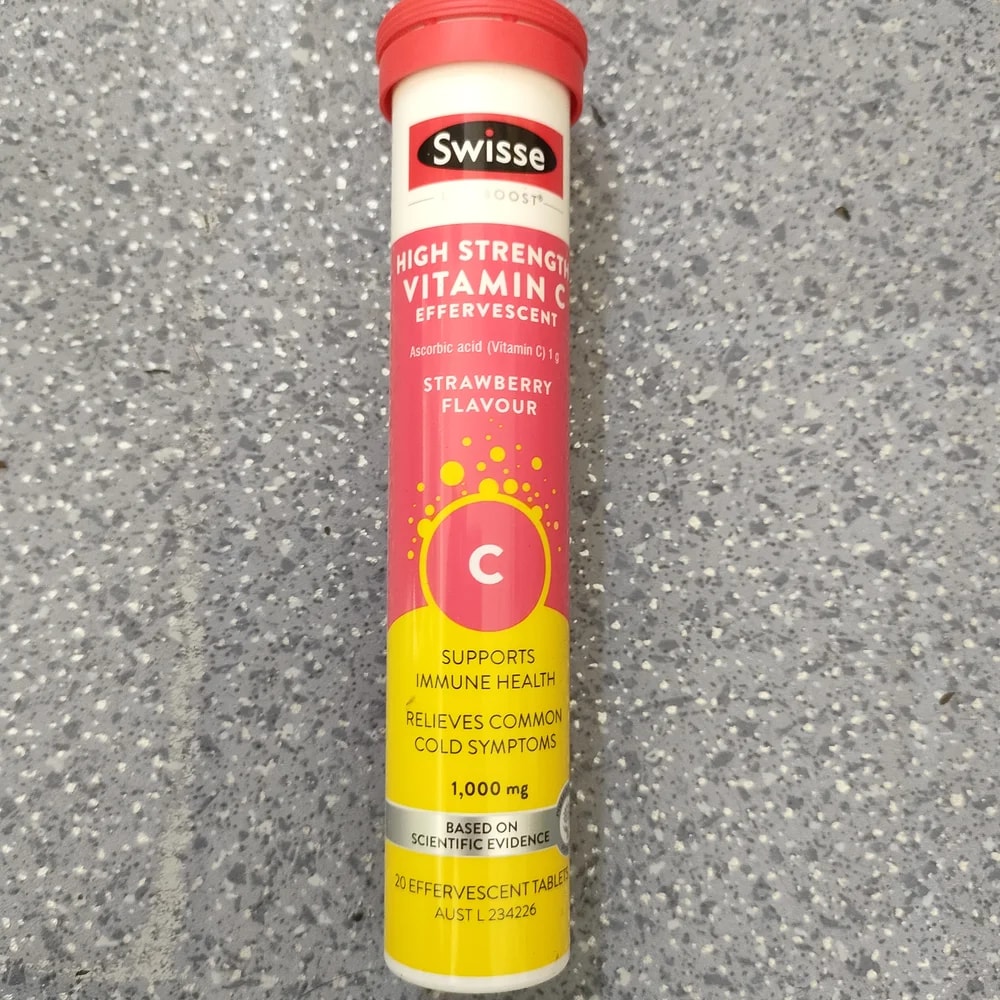 Swisse Ultiboost High Strength Vitamin C Effervescent Strawberry Flavour Ascorbic acid (Vitamin C) 1000 mg per effervescent tablet - Depot De Pharmacie "A" Kim Houy