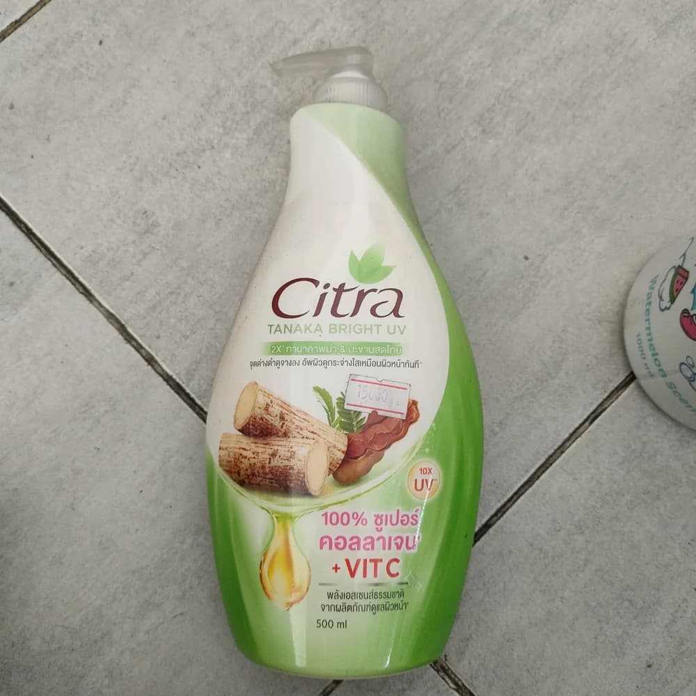Citra Tanaka Bright UV Body Lotion Apply liberally to clean skin daily, especially before sun exposure.