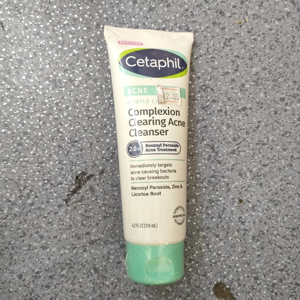 Cetaphil Gentle Clear Complexion-Clearing Acne Cleanser Benzoyl Peroxide 2.6%