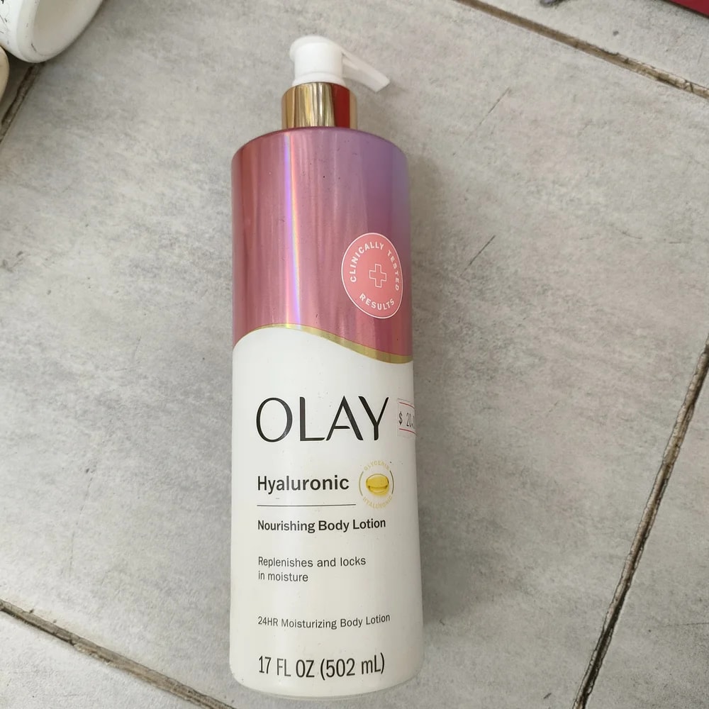 Olay Nourishing & Hydrating Body Lotion (Hyaluronic) Not available - Depot De Pharmacie "A" Kim Houy