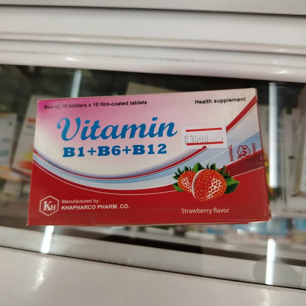 Vitamin B1 B6 B12 Thiamine (Vitamin B1) 5,000 µg + pyridoxine (Vitamin B6) 5,000 µg + cyanocobalamin (Vitamin B12) 6,000 µg per tablet; strawberry flavor