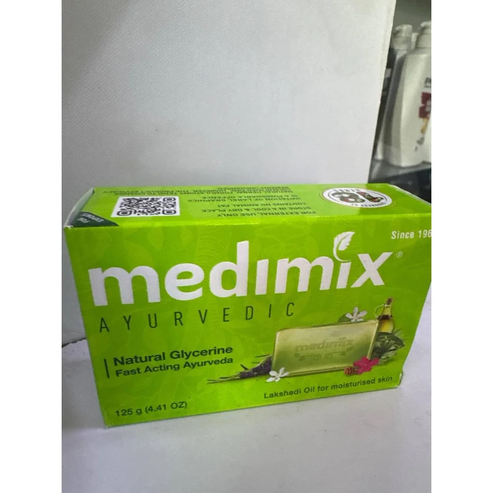Medimix Ayurvedic Natural Glycerine Lakshadi Oil Soap, 125 g - Kim Yi