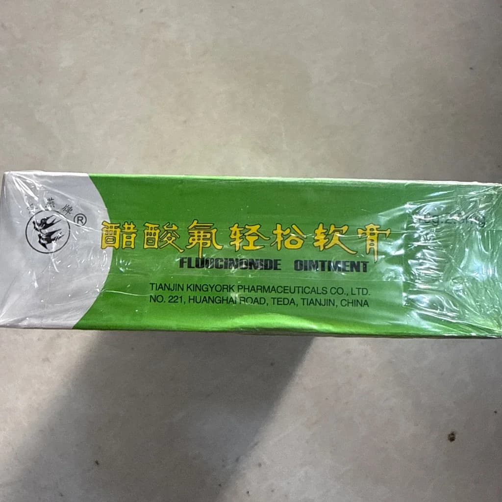 Fluocinonide ointment 10g