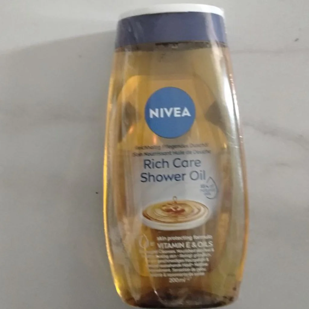 NIVEA Rich Care Shower Oil — available at pharmacies in Cambodia on PharmKulen
