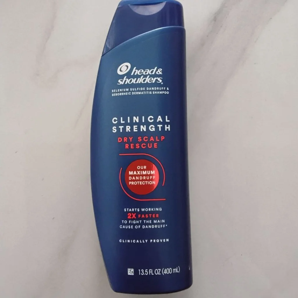 Head & Shoulders Clinical Strength Dry Scalp Rescue Shampoo — available at pharmacies in Cambodia on PharmKulen