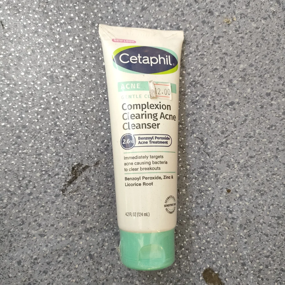 Cetaphil Gentle Clear Complexion-Clearing Acne Cleanser — available at pharmacies in Cambodia on PharmKulen