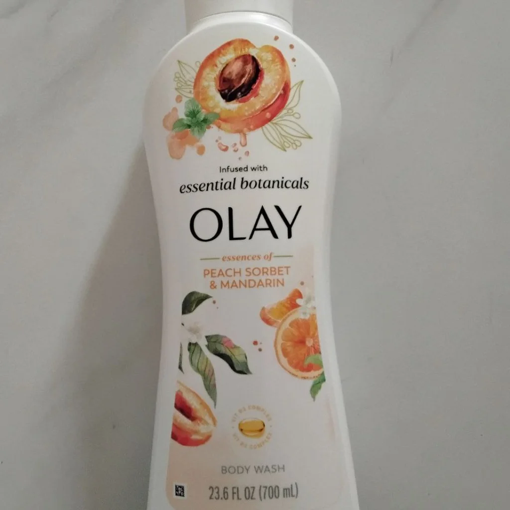 Olay Body Wash – Peach Sorbet & Mandarin — available at pharmacies in Cambodia on PharmKulen