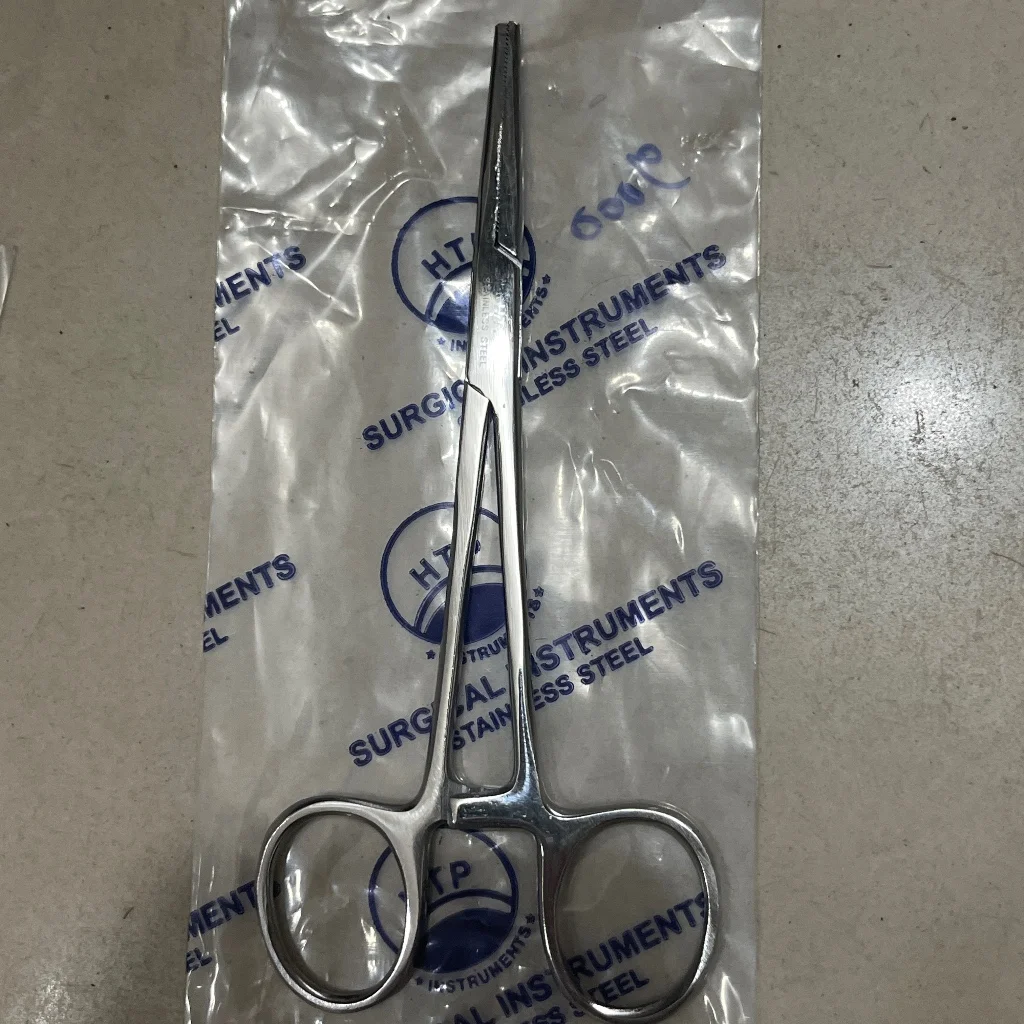 កន្ទ្រៃ surgical instruments — available at pharmacies in Cambodia on PharmKulen