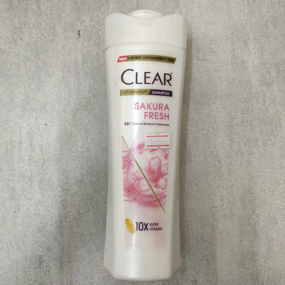 Clear Sakura Fresh Anti-Dandruff Shampoo — available at pharmacies in Cambodia on PharmKulen